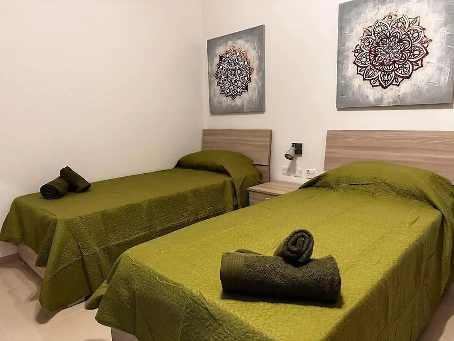 Holiday home Cozy, Spacious 3 Bedroom Maisonette, 6 To 8 Ppl, 1 Min Walk From Seafront Marsaxlokk