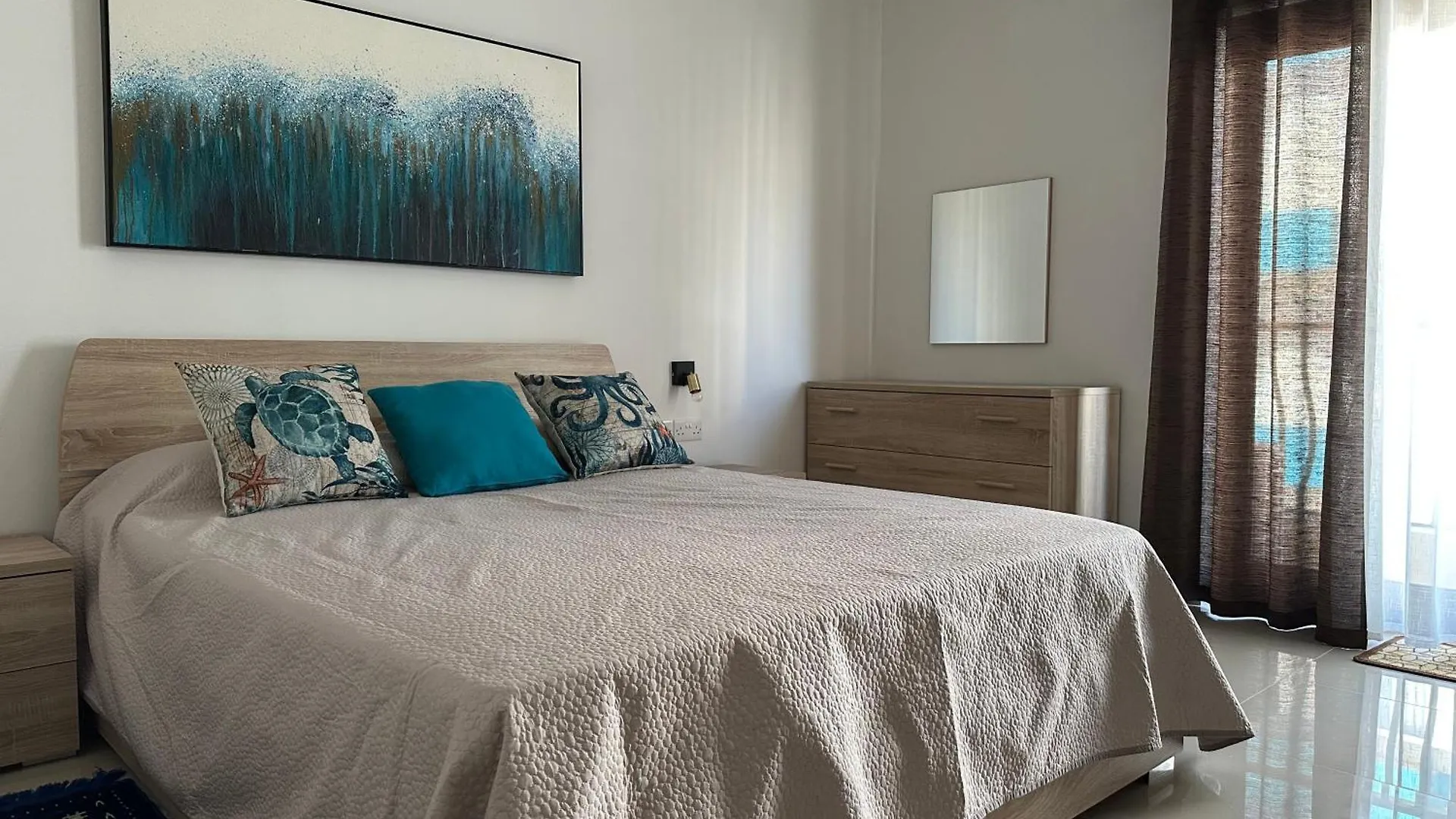 Cozy, Spacious 3 Bedroom Maisonette, 6 To 8 Ppl, 1 Min Walk From Seafront Marsaxlokk Malta