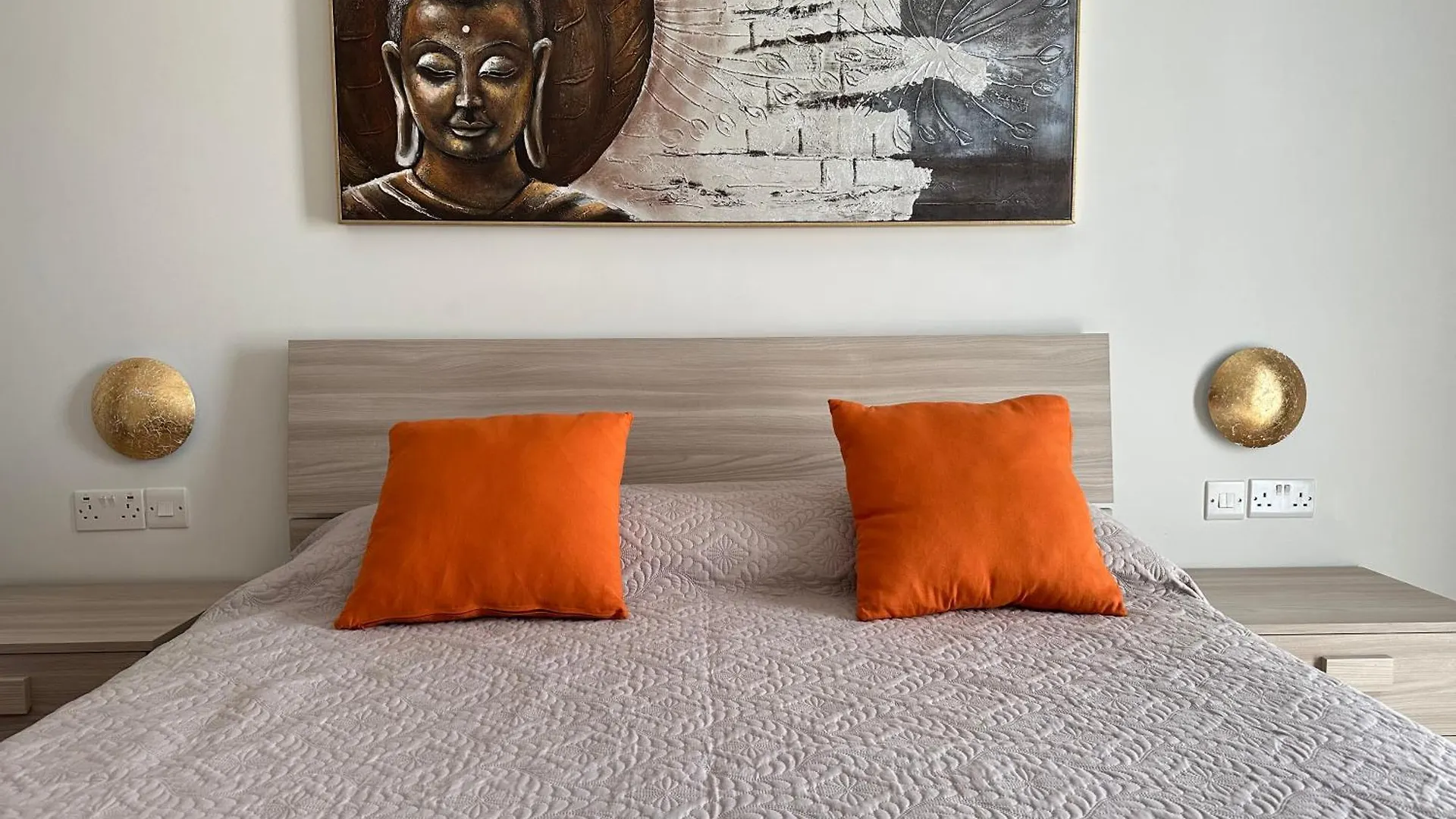 Cozy, Spacious 3 Bedroom Maisonette, 6 To 8 Ppl, 1 Min Walk From Seafront Marsaxlokk 0*,  Malta