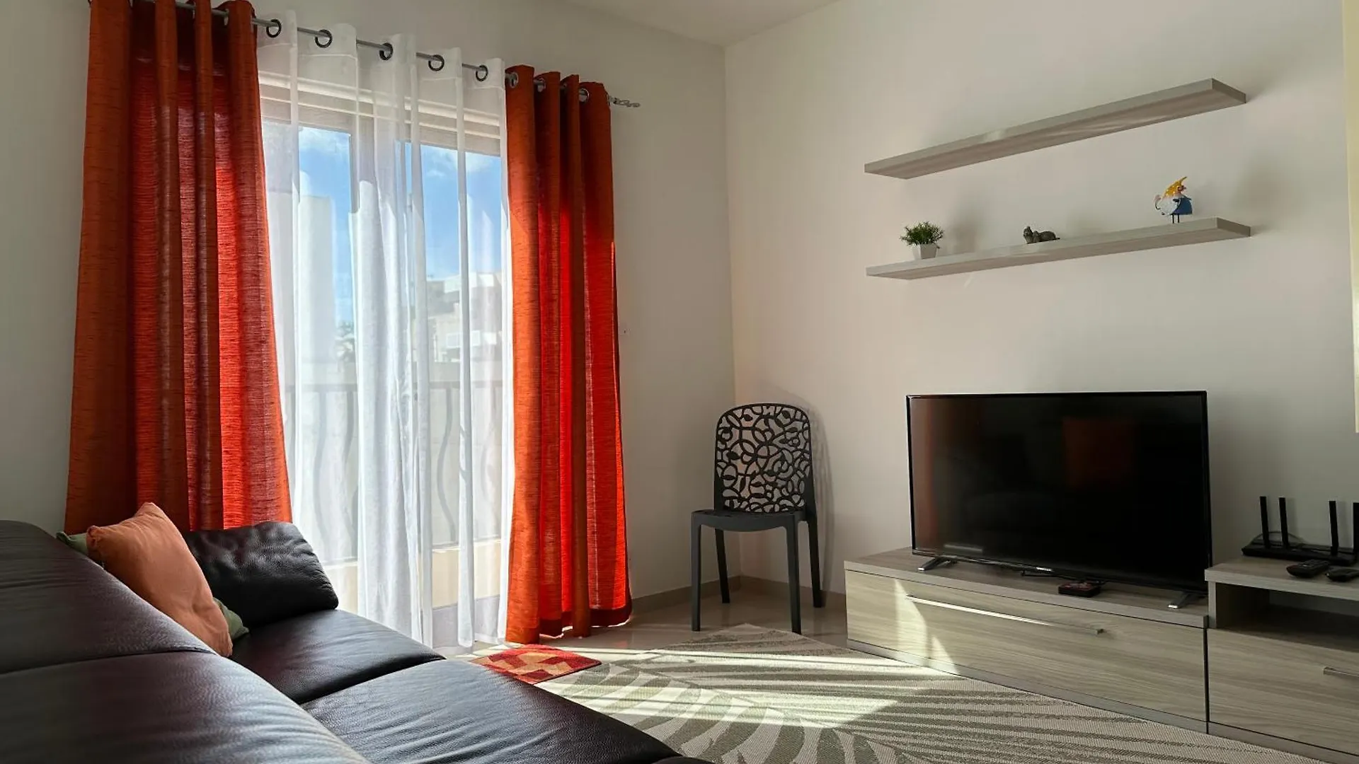 Cozy, Spacious 3 Bedroom Maisonette, 6 To 8 Ppl, 1 Min Walk From Seafront Marsaxlokk Holiday home