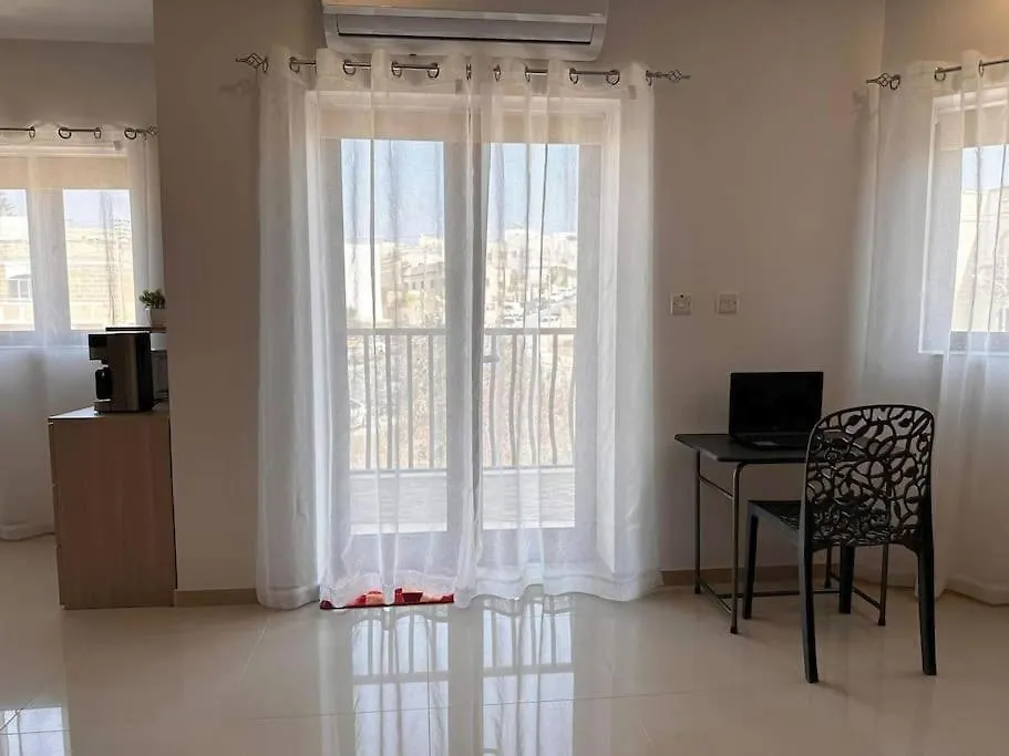 Cozy, Spacious 3 Bedroom Maisonette, 6 To 9 Ppl, 1 Min Walk From Seafront Marsaxlokk Semesterbostad
