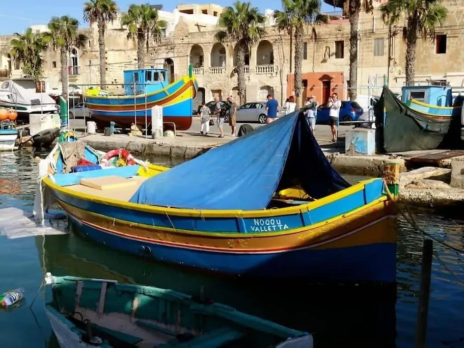 Cozy, Spacious 3 Bedroom Maisonette, 6 To 9 Ppl, 1 Min Walk From Seafront Marsaxlokk Malta