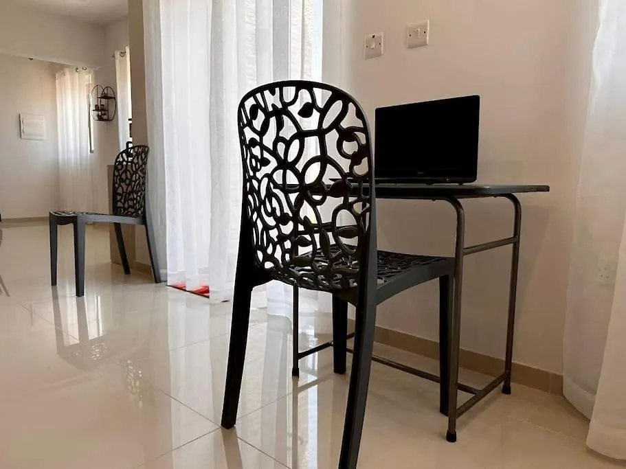 Cozy, Spacious 3 Bedroom Maisonette, 6 To 9 Ppl, 1 Min Walk From Seafront Marsaxlokk Malta