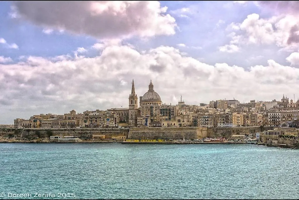 Cozy, Spacious 3 Bedroom Maisonette, 6 To 9 Ppl, 1 Min Walk From Seafront Marsaxlokk Malta